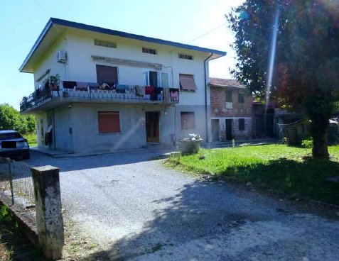 casa indipendente in vendita a Brugnera in zona Maron