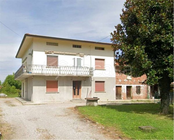 appartamento in vendita a Brugnera in zona Maron