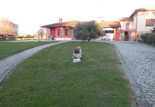casa indipendente in vendita a Brugnera in zona Maron