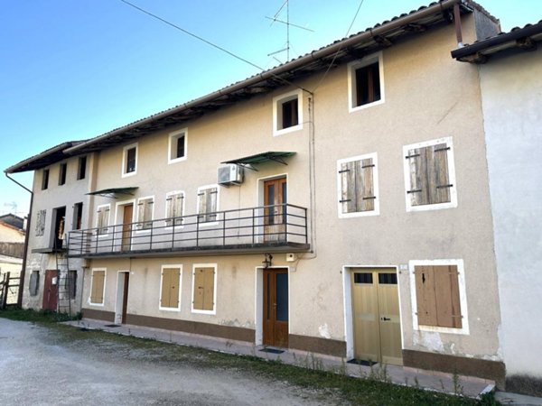 casa indipendente in vendita a Budoia