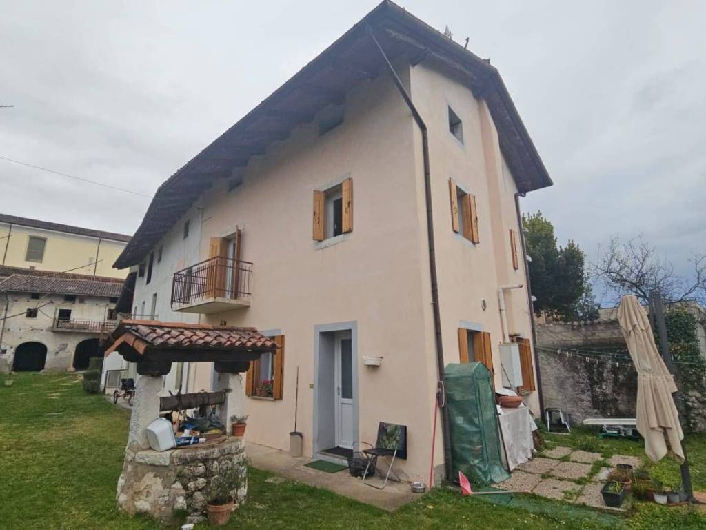 casa indipendente in vendita a Budoia