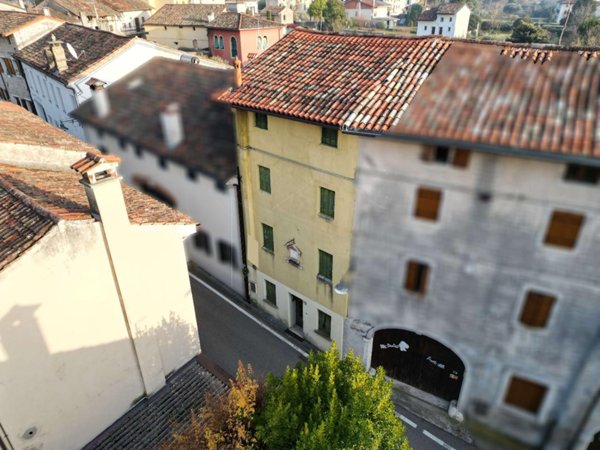 casa indipendente in vendita a Budoia in zona Santa Lucia
