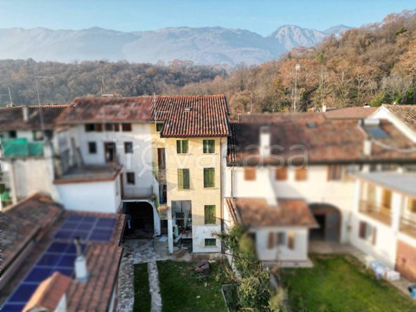 casa indipendente in vendita a Budoia in zona Santa Lucia