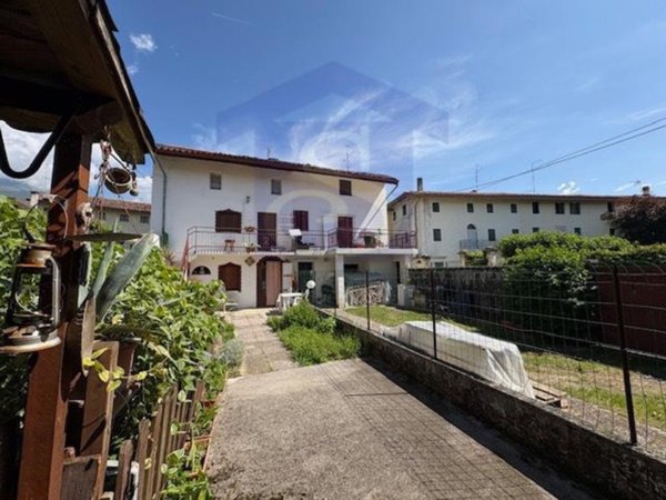 casa indipendente in vendita a Budoia in zona Santa Lucia