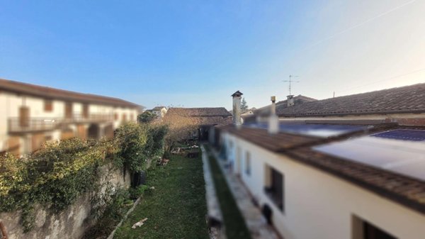 casa indipendente in vendita a Budoia in zona Santa Lucia
