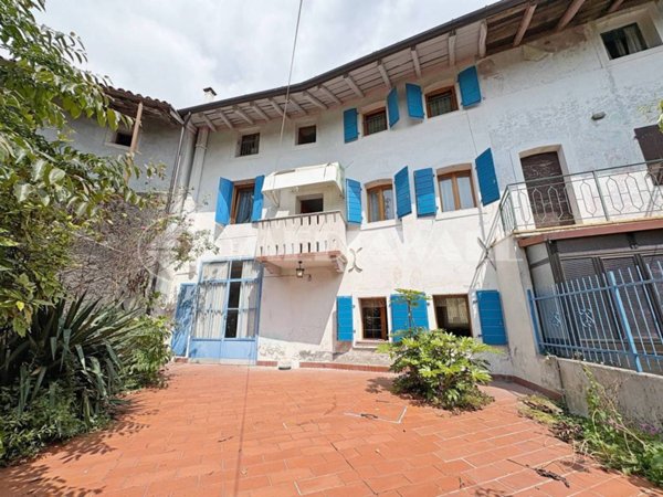 casa indipendente in vendita a Budoia in zona Dardago