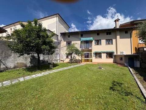 casa indipendente in vendita a Budoia in zona Dardago