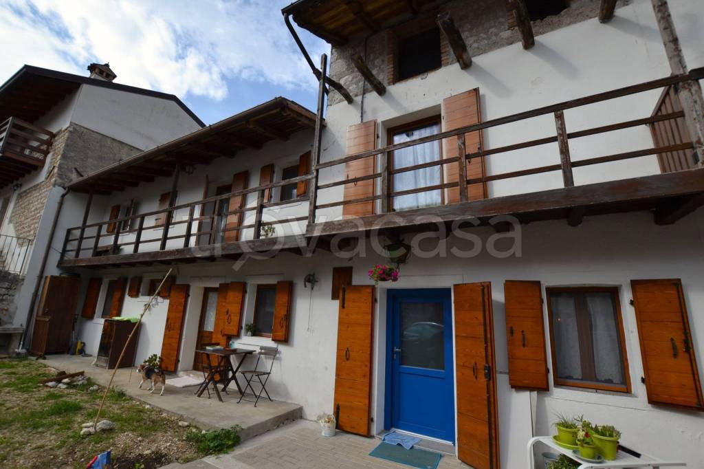 casa indipendente in vendita a Budoia