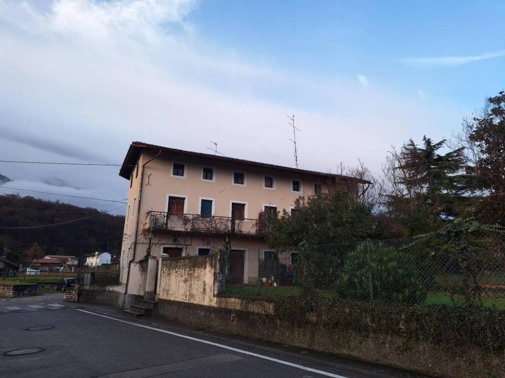 casa indipendente in vendita a Budoia in zona Santa Lucia