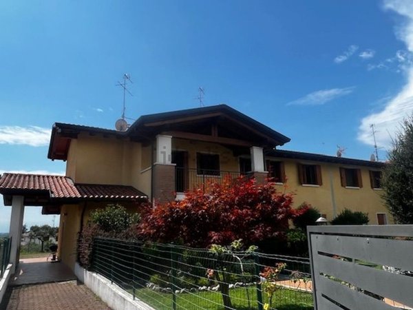 appartamento in vendita a Budoia in zona Santa Lucia