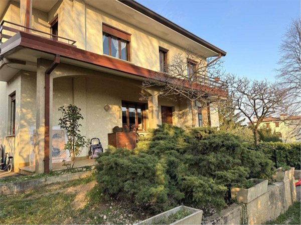 casa indipendente in vendita a Budoia