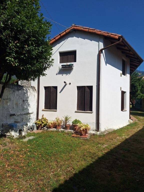 casa indipendente in vendita a Budoia