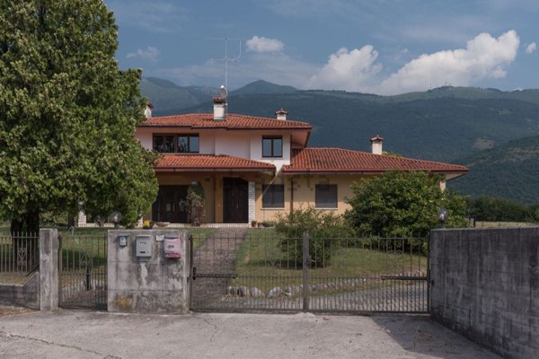 casa indipendente in vendita a Budoia
