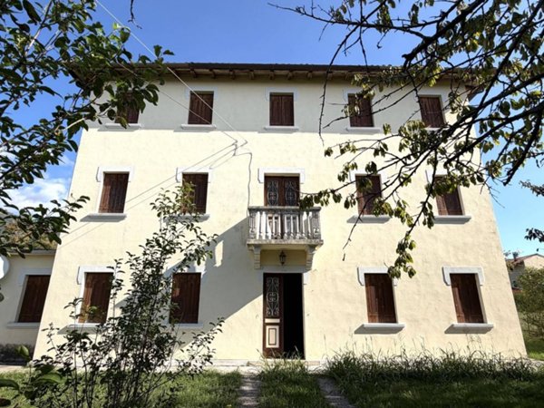 casa indipendente in vendita a Budoia