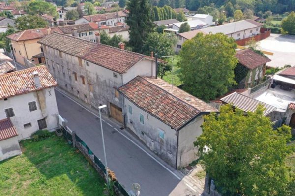 casale in vendita a Budoia