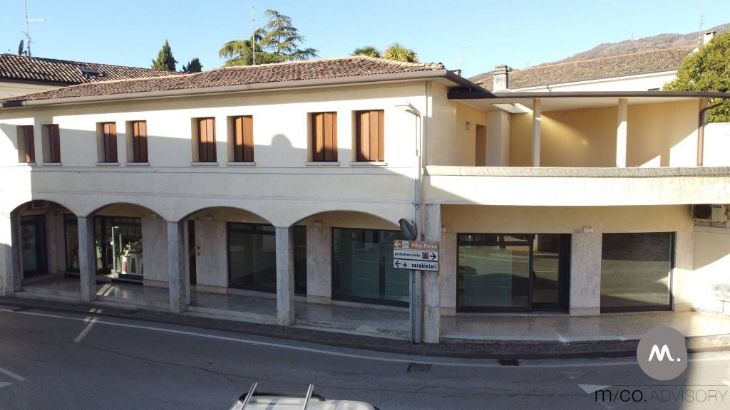 negozio in vendita a Caneva