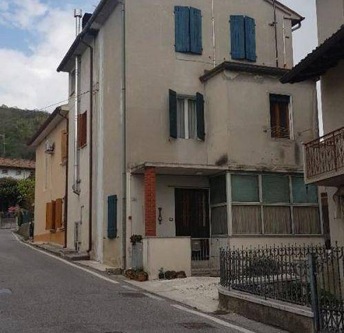 casa indipendente in vendita a Caneva in zona Stevenà