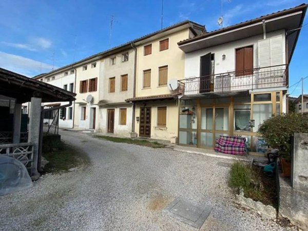 casa indipendente in vendita a Caneva