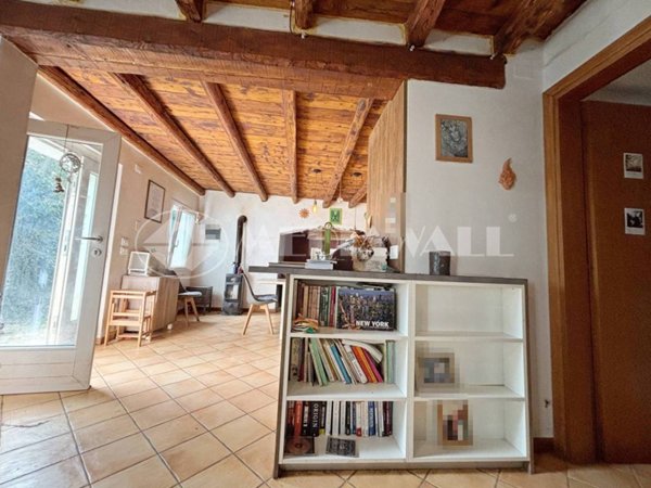 casa indipendente in vendita a Caneva in zona Sarone