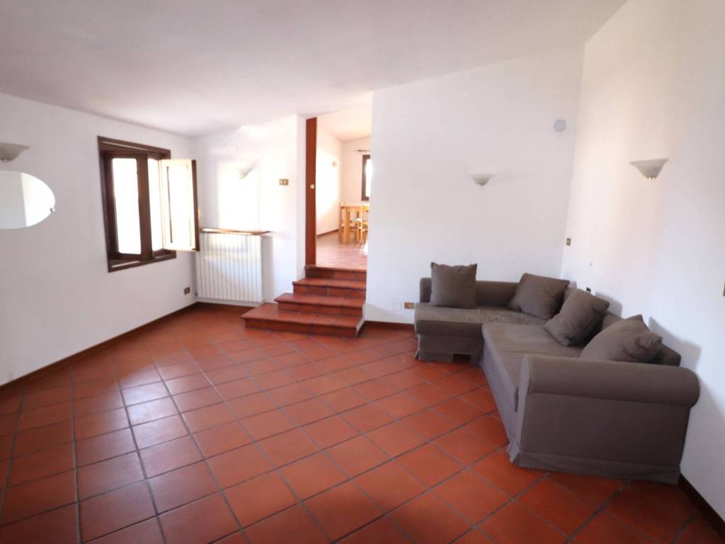 casa indipendente in vendita a Caneva in zona Sarone