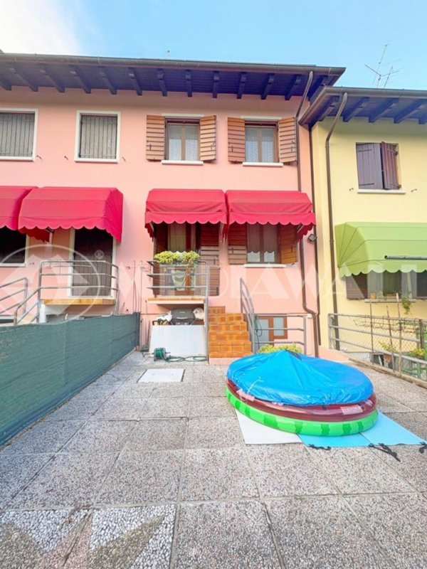 casa indipendente in vendita a Caneva in zona Sarone