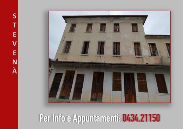 intera palazzina in vendita a Caneva in zona Stevenà