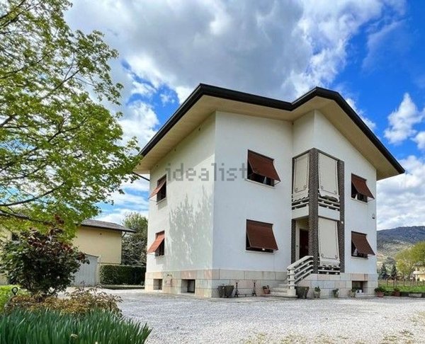 casa indipendente in vendita a Caneva