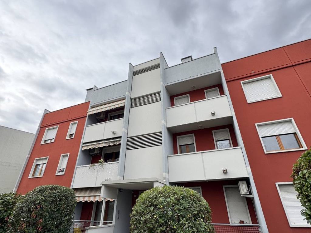 appartamento in vendita a Caneva in zona Stevenà