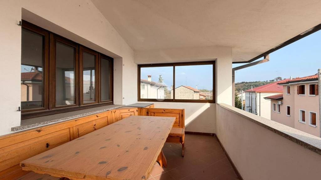 appartamento in vendita a Caneva in zona Sarone