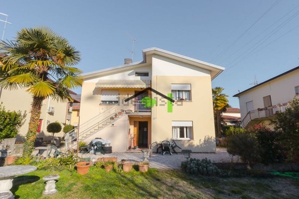 appartamento in vendita a Caneva in zona Stevenà