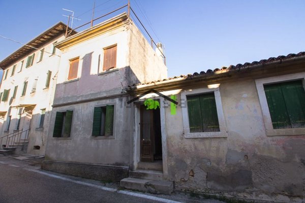 casale in vendita a Caneva in zona Stevenà