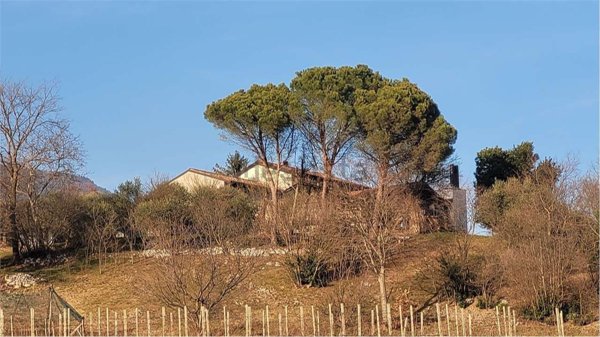 casa indipendente in vendita a Caneva