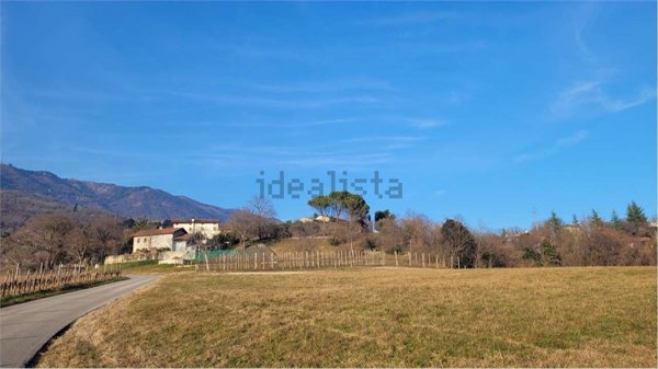 casa indipendente in vendita a Caneva