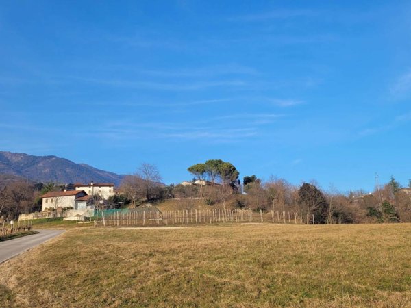 casa indipendente in vendita a Caneva