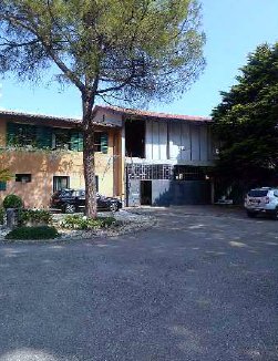 negozio in vendita a Caneva in zona Fratta