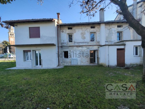 casa indipendente in vendita a Caneva in zona Fratta