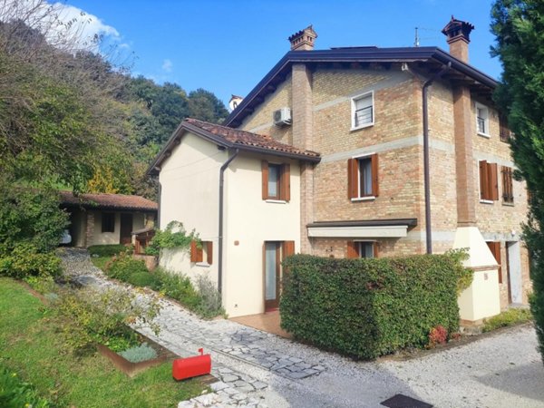 casa indipendente in vendita a Caneva