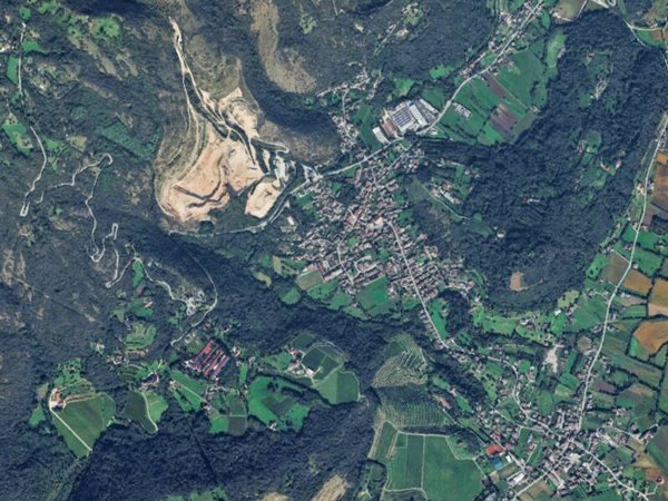 terreno edificabile in vendita a Caneva in zona Sarone