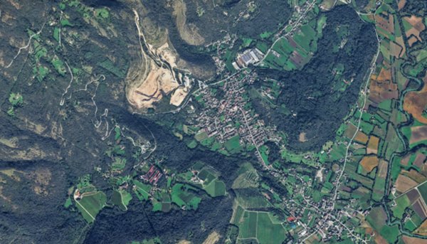 terreno edificabile in vendita a Caneva in zona Sarone