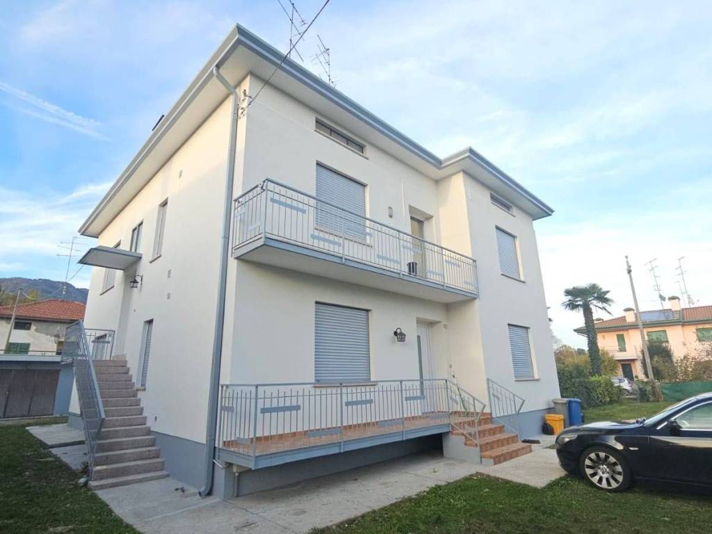 appartamento in vendita a Caneva in zona Stevenà