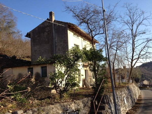 casa indipendente in vendita a Caneva