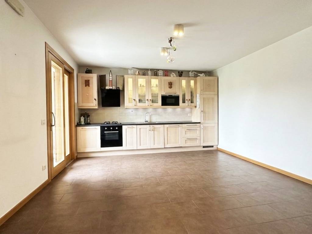 casa indipendente in vendita a Caneva