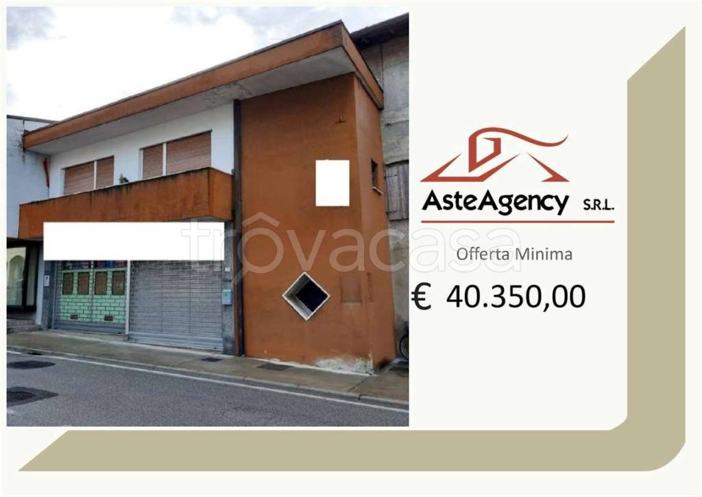 casa indipendente in vendita a Caneva in zona Stevenà