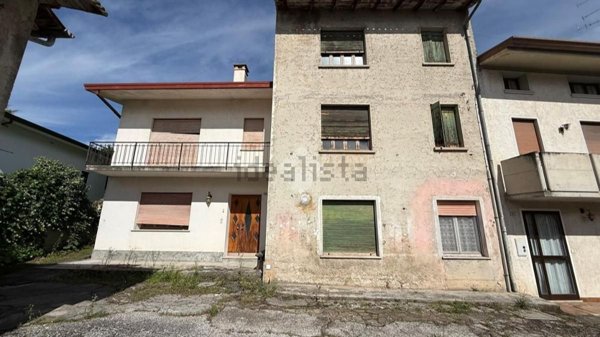 casa indipendente in vendita a Caneva in zona Sarone