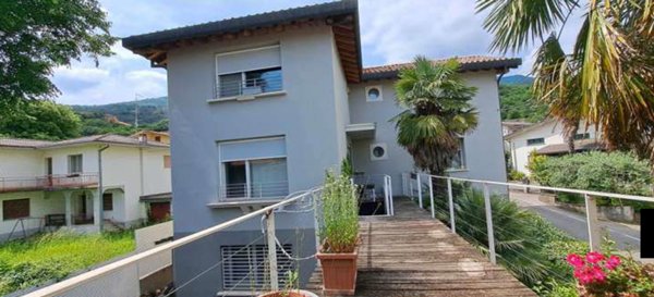 casa indipendente in vendita a Caneva in zona Sarone