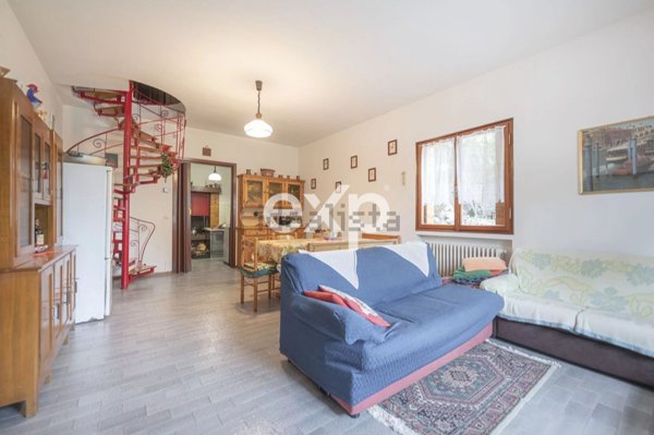 casa indipendente in vendita a Caneva