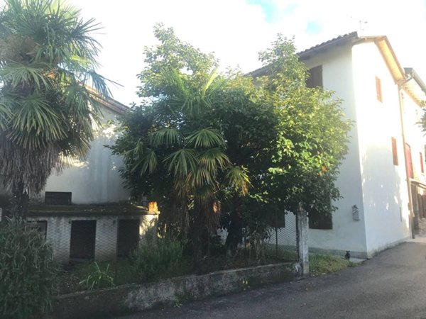 casale in vendita a Caneva in zona Stevenà