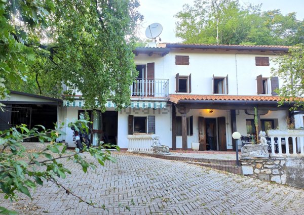casa indipendente in vendita a Caneva