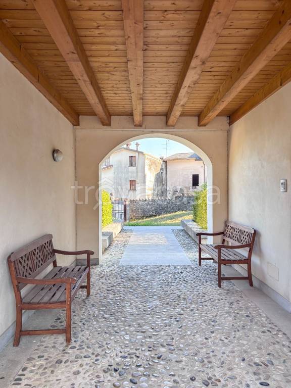appartamento in vendita a Caneva in zona Stevenà