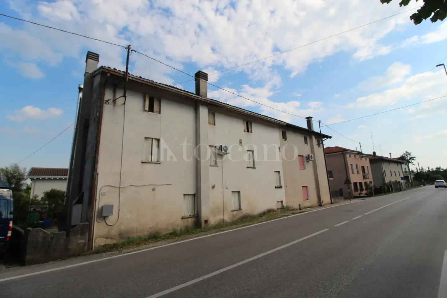 casa indipendente in vendita a Caneva in zona Sarone